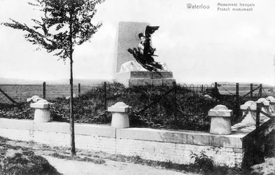 Le Monument français de la bataille de Waterloo, carte postale commémorative, vers 1912